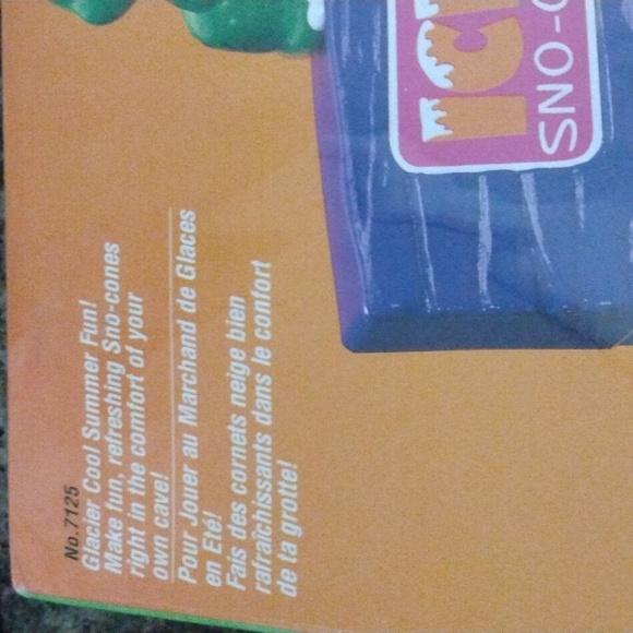 Vintage Lanard Ice Age Sno-Cone Machine, 1995. - Picture 2 of 16